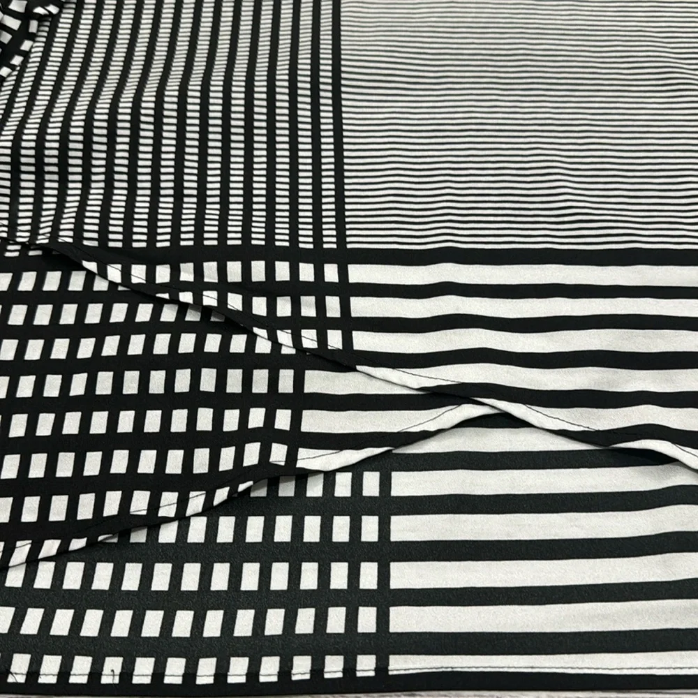 Calvin Klein‎ Women’s Black and White Multi Patterned Print Blouse
